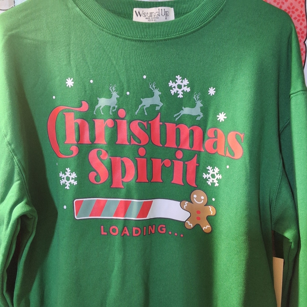 NWT WOUND UP GREEN SWEAT SHIRT CHRISTMAS SPIRIT - Picture 2 of 8